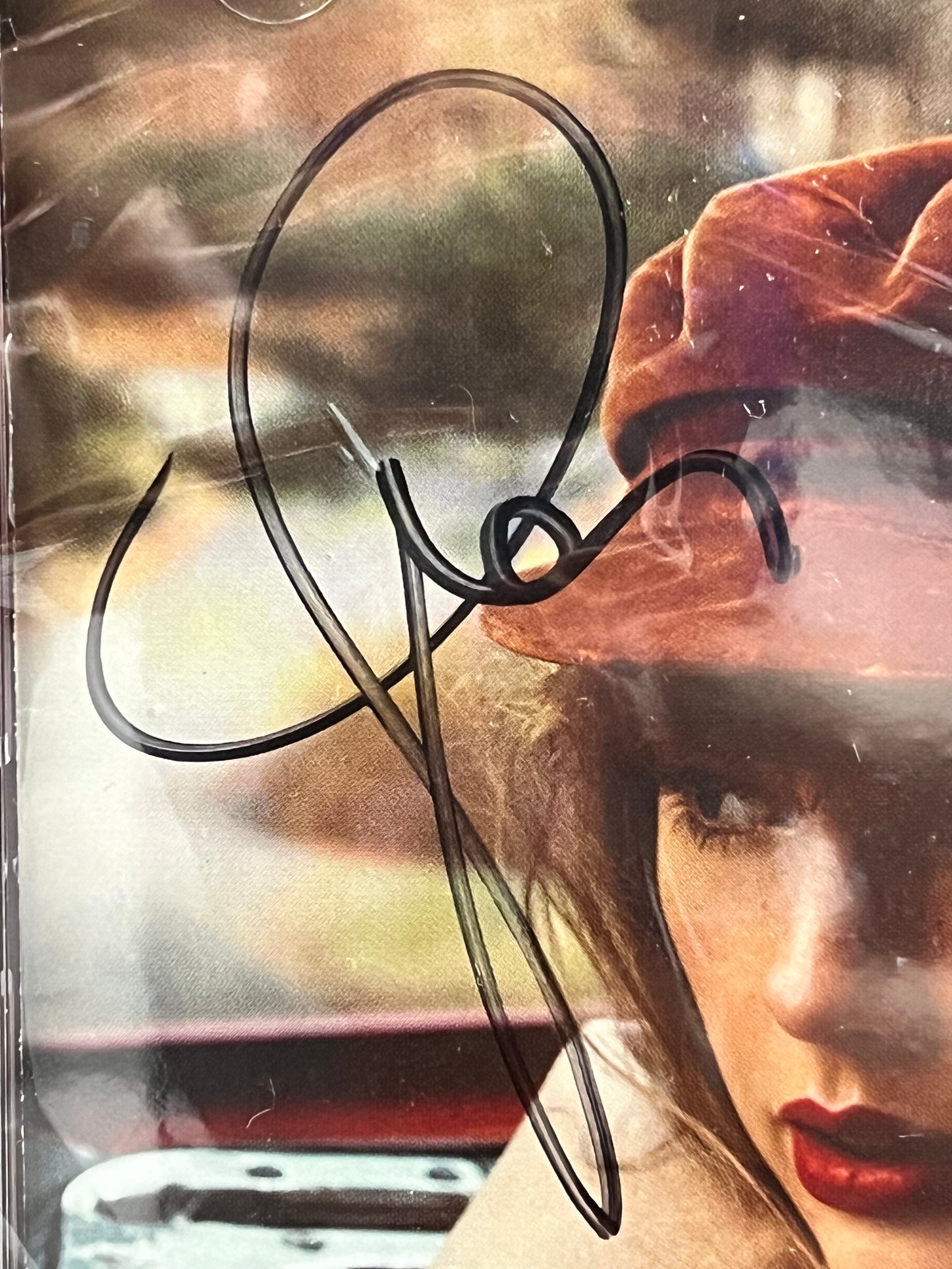 Taylor Swift Signed CD “Red album”